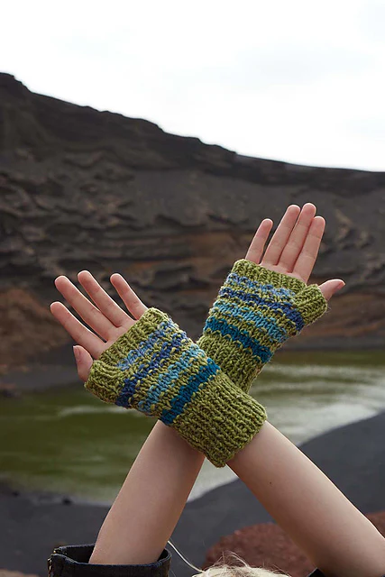 Wrist warmers Jina by LANGYARNS SWITZERLAND - Image 2