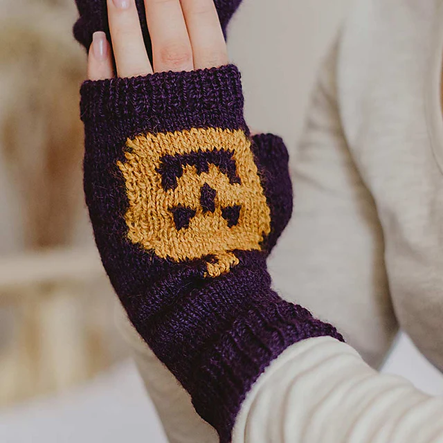 Pumky Halloween Mitts by Pascuali Designs - Image 3