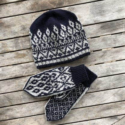 Redd Barna – Hat and Mittens - Image 6