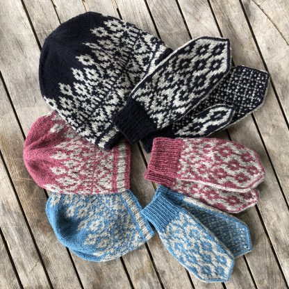 Redd Barna – Hat and Mittens - Image 9