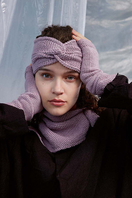 Ria Fingerless gloves by LANGYARNS SWITZERLAND - Image 2