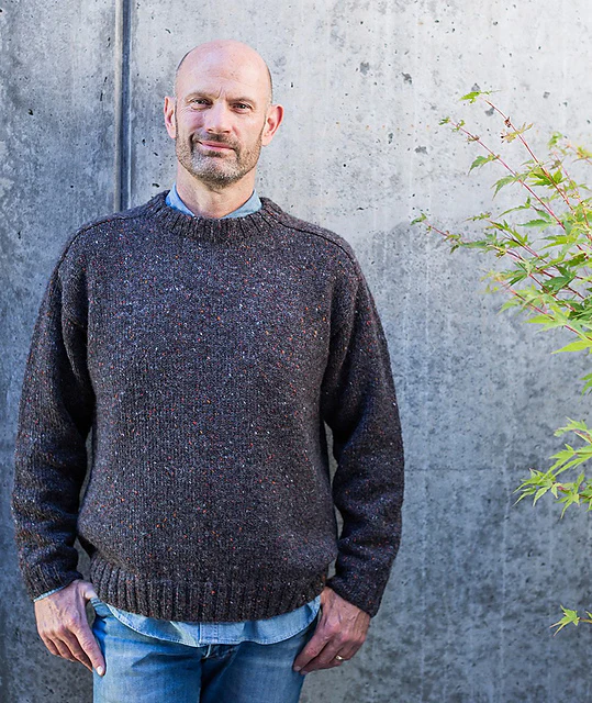 Saddle-Shoulder Men's Pullover by Churchmouse Yarns and Teas - Image 4