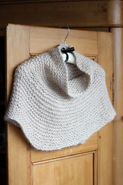 Shoulder Cozy by Churchmouse Yarns and Teas - Image 4