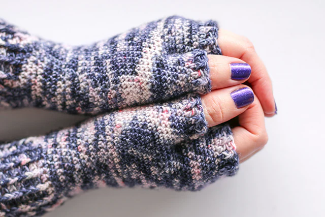 Showtime Mitts by Madelinetosh - Image 5