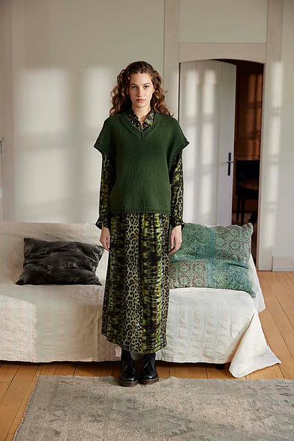Slipover Tami by LANGYARNS SWITZERLAND - Image 3