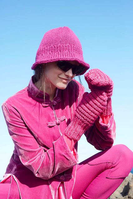 SUN KISSES by WOOLADDICTS Design Team - Image 3