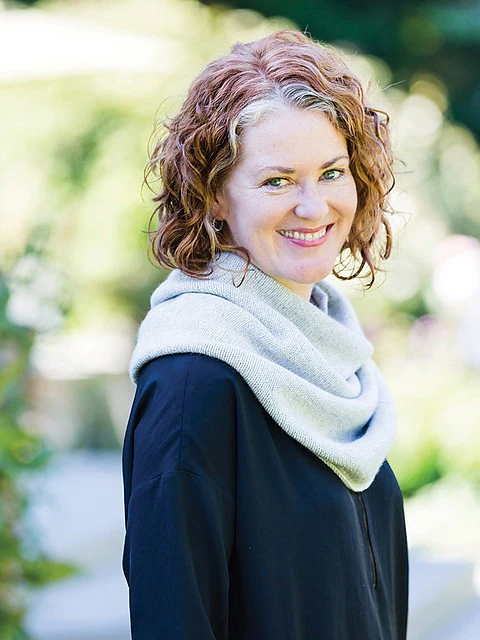 Tapered Cowl by Churchmouse Yarns and Teas - Image 2