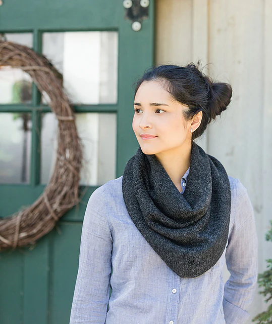 Tapered Cowl by Churchmouse Yarns and Teas - Image 3