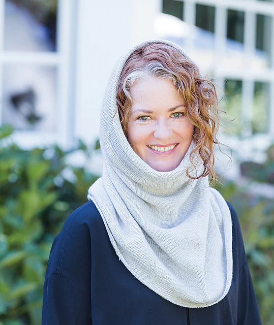 Tapered Cowl by Churchmouse Yarns and Teas - Image 5