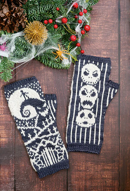 The Nightmare Before Christmas: The Official Knitting Guide by Tanis Gray - Image 3