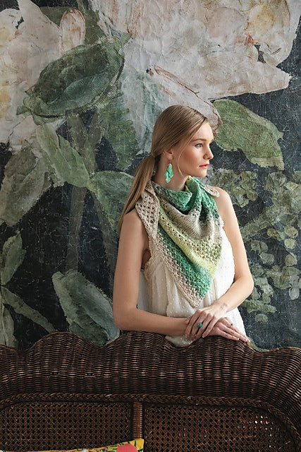 Triangular Shawl by Laura Zukaite - Image 3