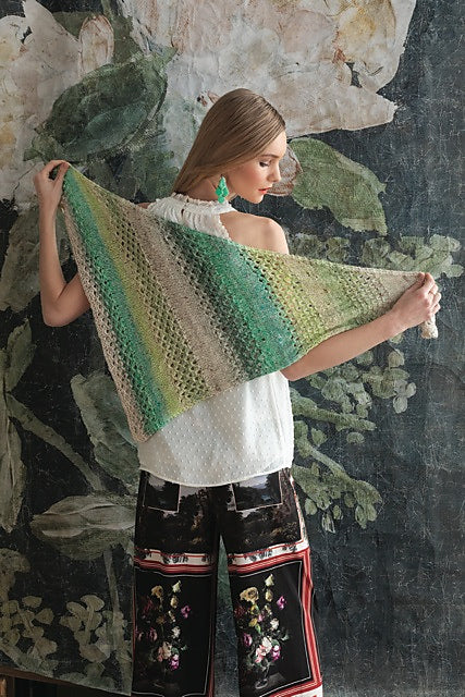 Triangular Shawl by Laura Zukaite - Image 4