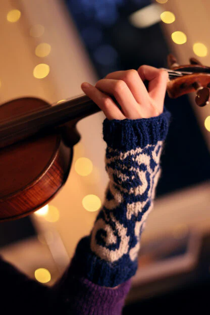 TrondheimSolistene. Mittens and Fingerless Gloves - Image 2