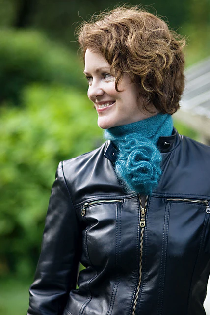 Two Way Ruffle Scarf by Churchmouse Yarns and Teas - Image 2