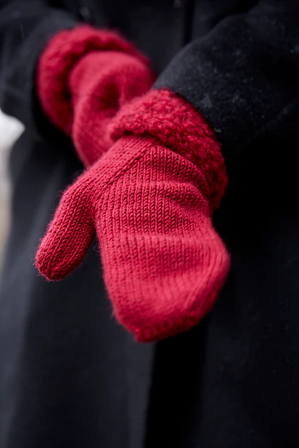 Twofold Mittens by Nina Holubcova - Image 3