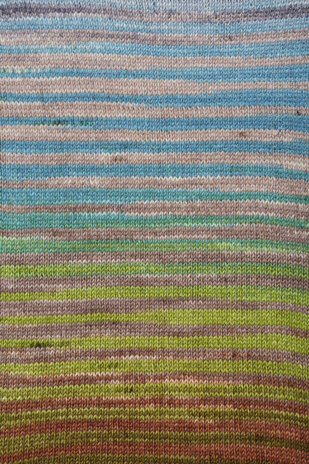 Urth Yarns Uneek DK 6030 - Image 2