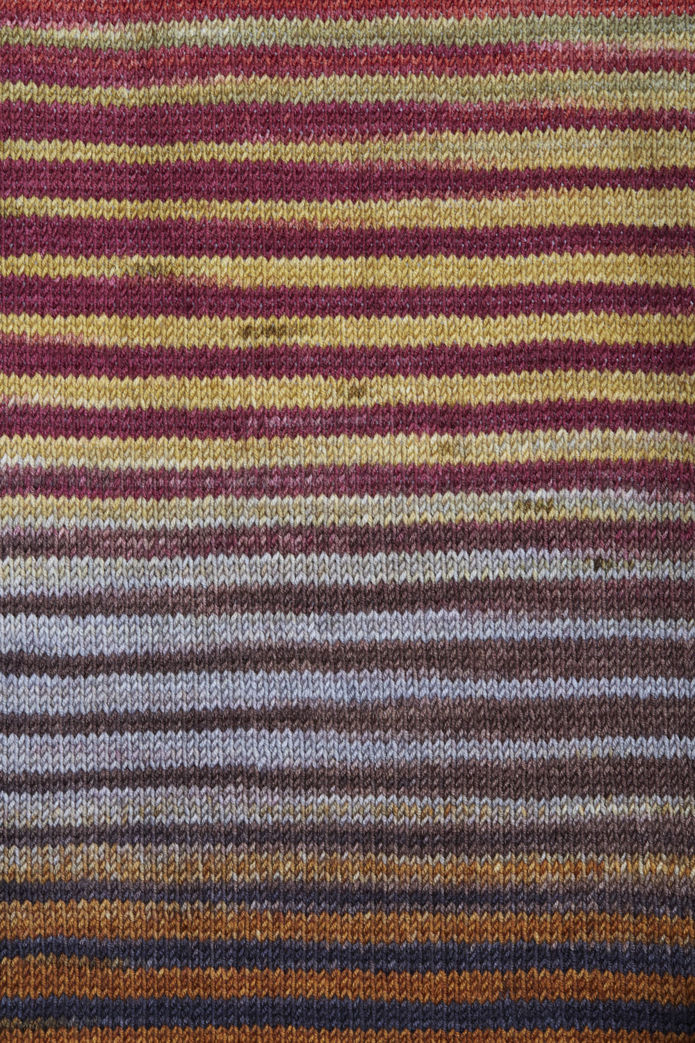 Urth Yarns Uneek DK 6032 - Image 2