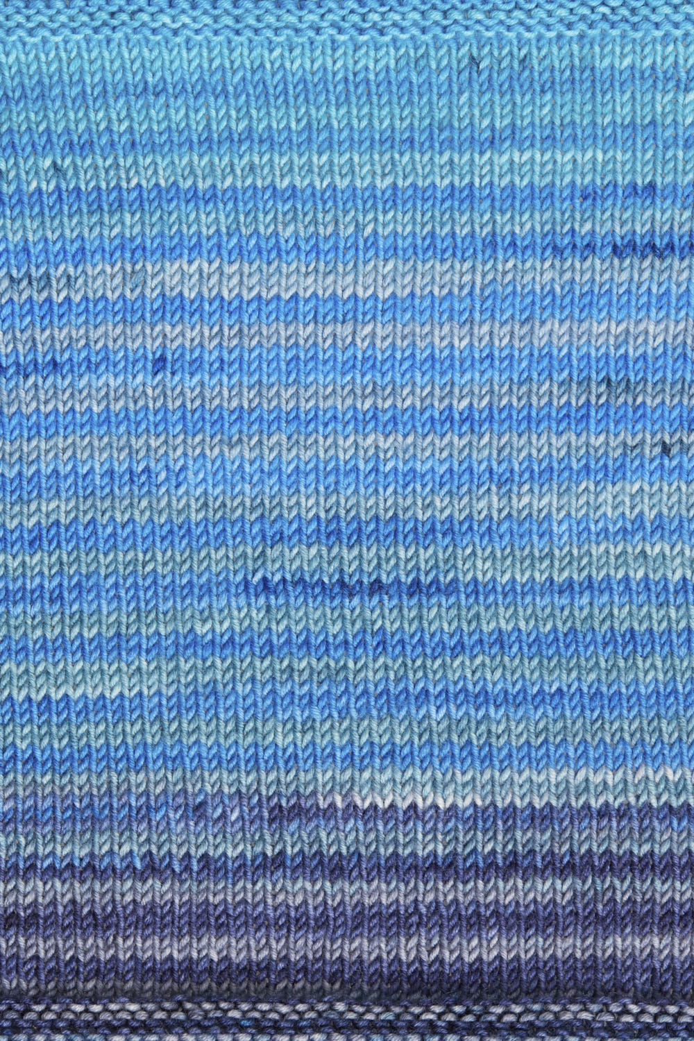 Urth Yarns Uneek Worsted 4031 - Image 2