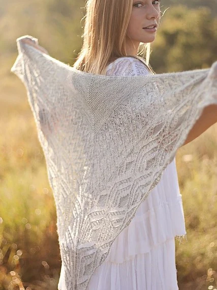Viento Shawl by Kitman Figueroa