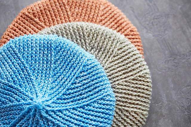 Zima Beret by Nina Holubcova - Image 3