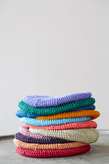 Zima Beret by Nina Holubcova - Image 4